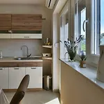 Apartment New Luxury 3 Bedroom 4 Air Conditioners *