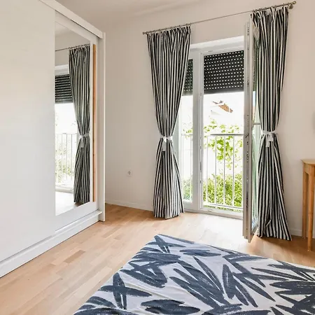 New Luxury 3 Bedroom 4 Air Conditioners * Zára