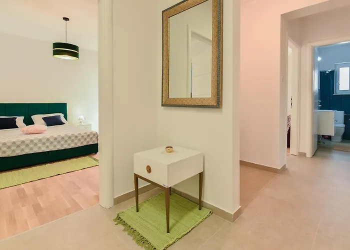 Apartment New Luxury 3 Bedroom 4 Air Conditioners Zadar