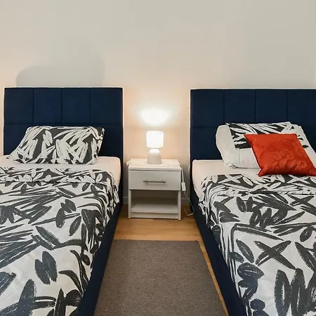 Daire New Luxury 3 Bedroom 4 Air Conditioners Zadar
