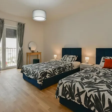 New Luxury 3 Bedroom 4 Air Conditioners Apartment Zadar