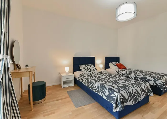 Apartman New Luxury 3 Bedroom 4 Air Conditioners *